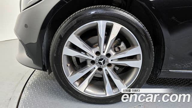 Mercedes-Benz C-Class 2020 — фото 5 из 20