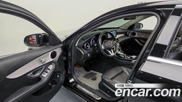 Mercedes-Benz C-Class 2020 — Şəkil 10/20