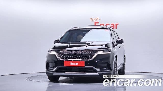 Kia Carnival 2023 — ფოტო 3/20