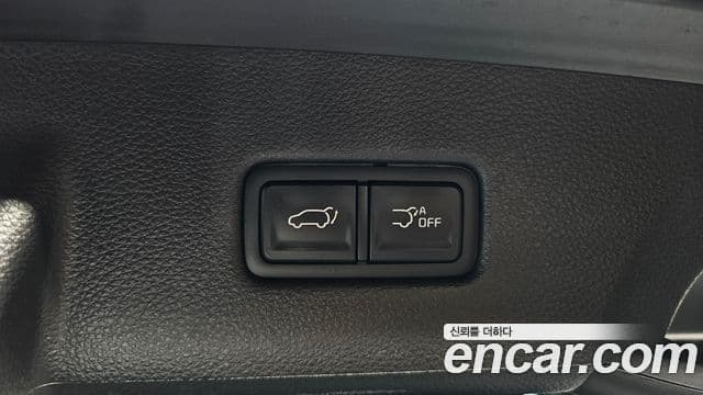 Kia Carnival 2023 — ფოტო 20/20