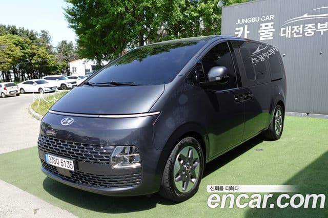 Hyundai Staria 2023 — Şəkil 1/20