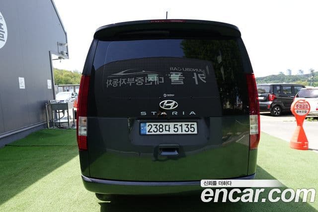 Hyundai Staria 2023 — Şəkil 2/20