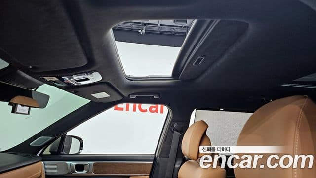 Hyundai Santa Fe 2023 — Фото 19/20
