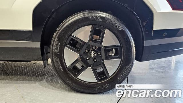 Hyundai Santa Fe 2023 — ფოტო 32/35