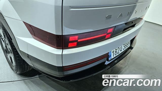 Hyundai Santa Fe 2023 — ფოტო 13/35