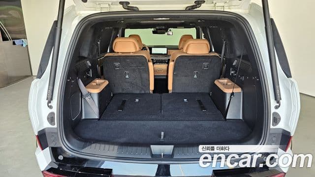 Hyundai Santa Fe 2023 — ფოტო 3/35