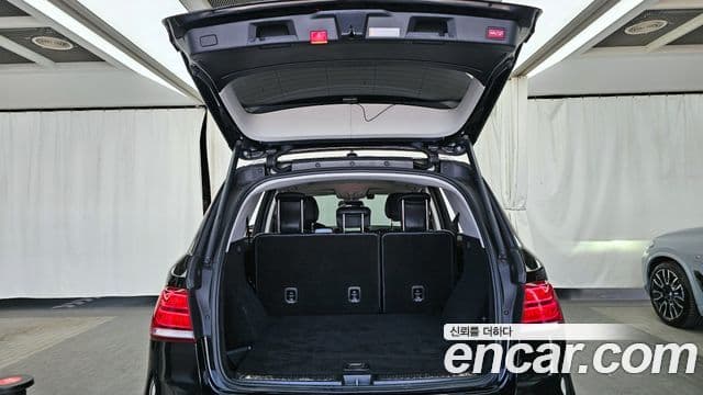 Mercedes-Benz GLE-Class 2018 — Şəkil 9/20