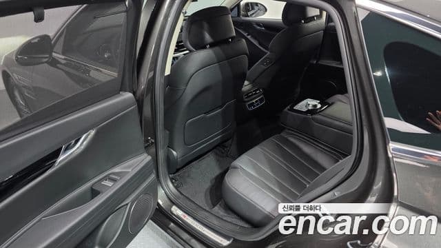 Genesis Electrified G80 2023 — ფოტო 12/20