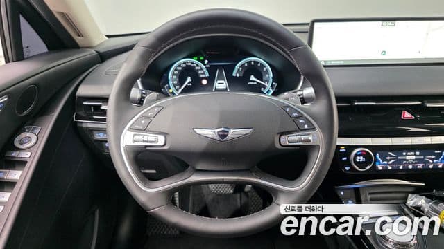 Genesis Electrified G80 2023 — ფოტო 15/20