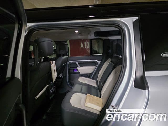 Land Rover Defender 2024 — Şəkil 13/18