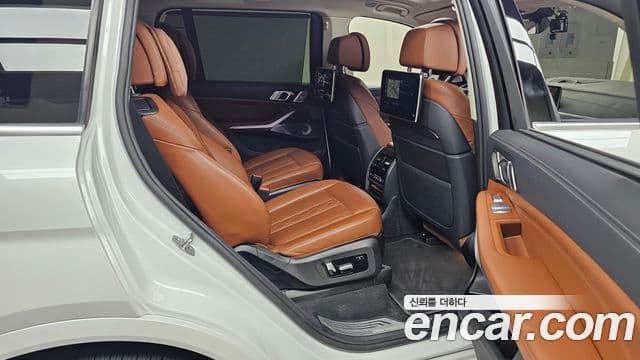 BMW X7 2022 — ფოტო 11/20