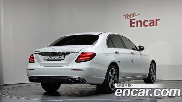 Mercedes-Benz E-Class 2019 — Фото 2/20