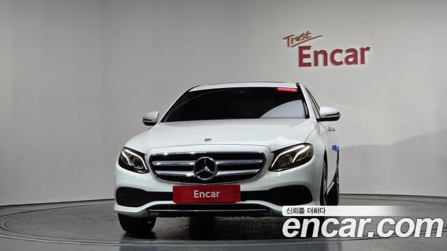 Mercedes-Benz E-Class 2019 — Фото 3/20