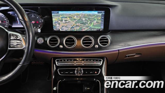 Mercedes-Benz E-Class 2019 — Фото 15/20