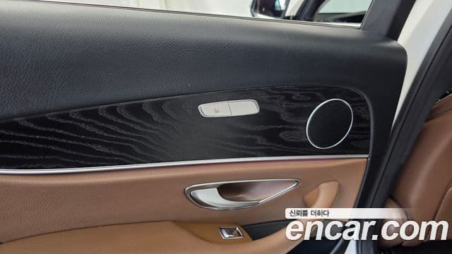 Mercedes-Benz E-Class 2019 — Фото 20/20