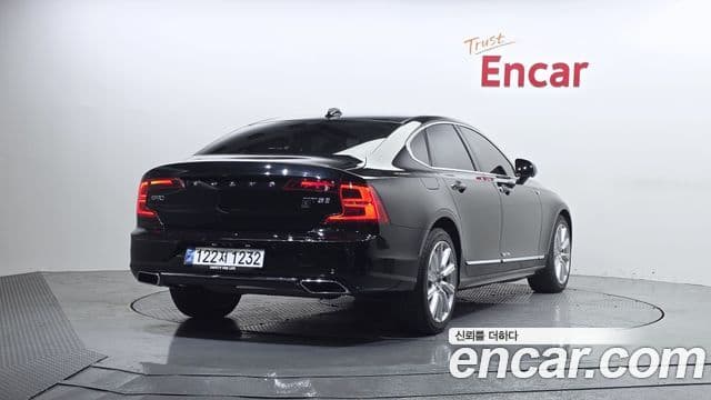 Volvo S90 2019 — ფოტო 4/20