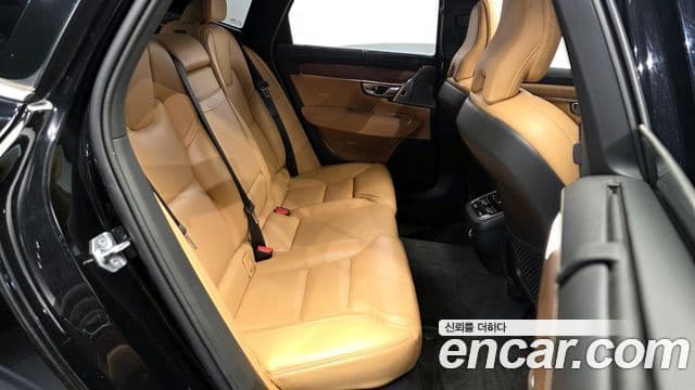 Volvo S90 2019 — ფოტო 8/20