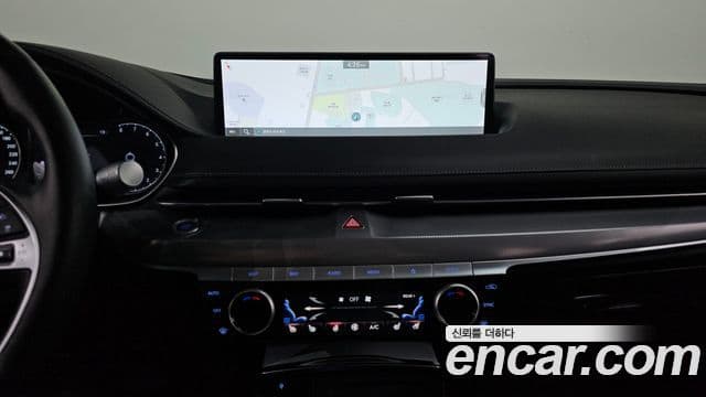 Genesis Electrified G80 2023 — ფოტო 15/20