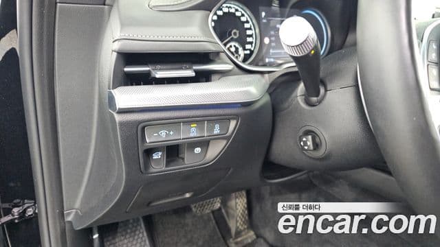 Genesis Electrified G80 2023 — ფოტო 18/20