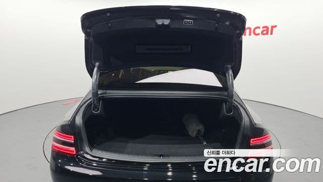 Genesis Electrified G80 2023 — фото 20 из 20
