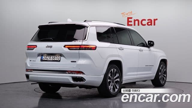 Jeep Grand Cherokee 2021 — ფოტო 2/20