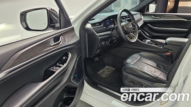 Jeep Grand Cherokee 2021 — ფოტო 10/20
