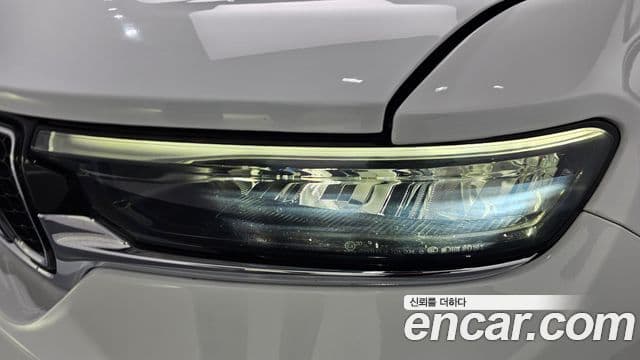 Jeep Grand Cherokee 2021 — Şəkil 27/33