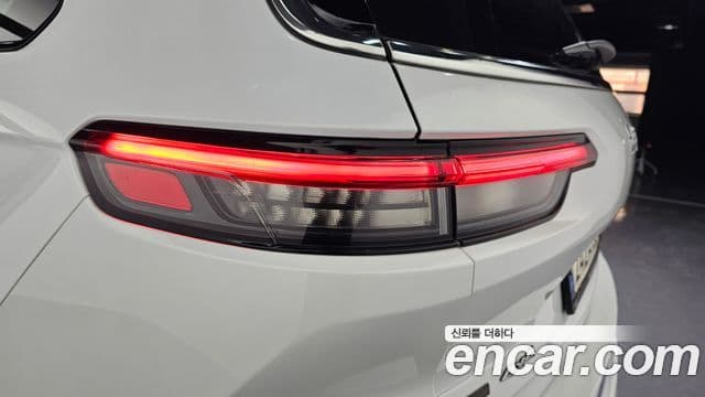 Jeep Grand Cherokee 2021 — Şəkil 15/33