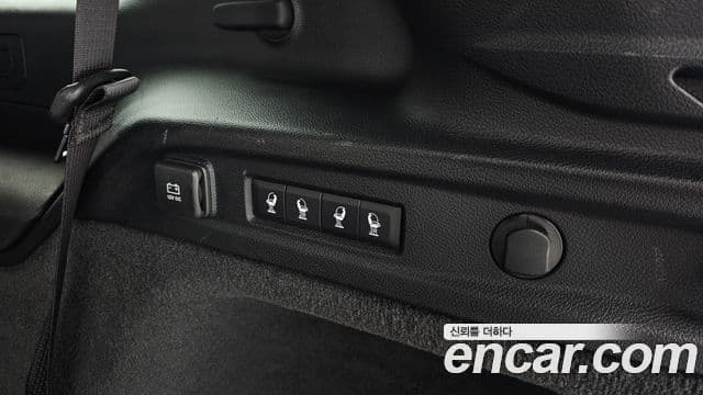 Jeep Grand Cherokee 2021 — Şəkil 29/33