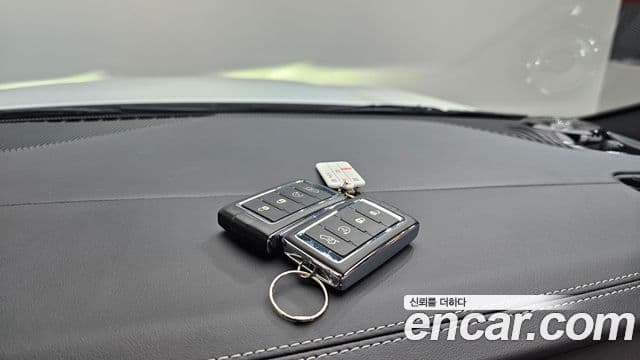 Jeep Grand Cherokee 2021 — Şəkil 22/33