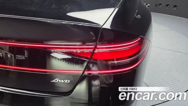Genesis G90 2022 — Photo 10/39