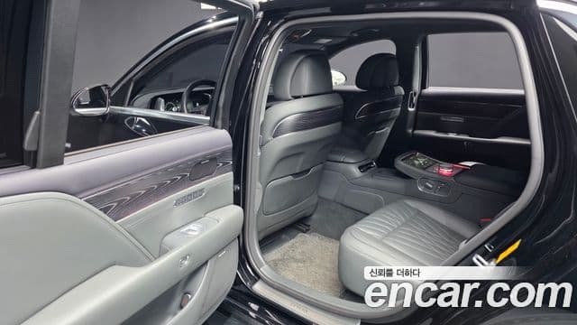 Genesis G90 2022 — Photo 4/39