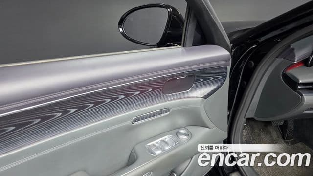 Genesis G90 2022 — Photo 22/39
