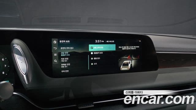 Genesis G90 2022 — Photo 27/39