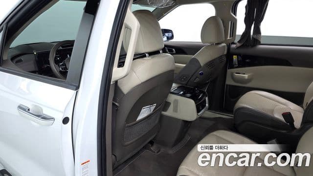 Kia Carnival 2024 — ფოტო 12/20