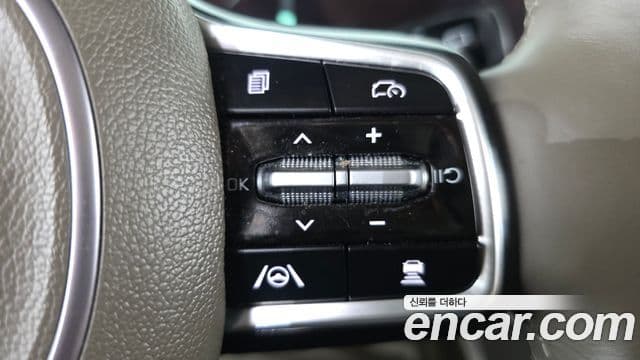 Kia Carnival 2024 — ფოტო 18/20