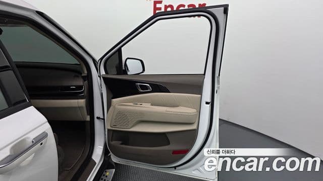 Kia Carnival 2024 — Photo 37/39