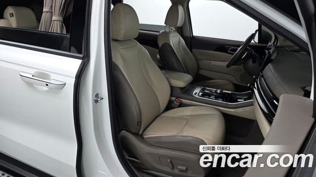 Kia Carnival 2024 — Photo 18/39