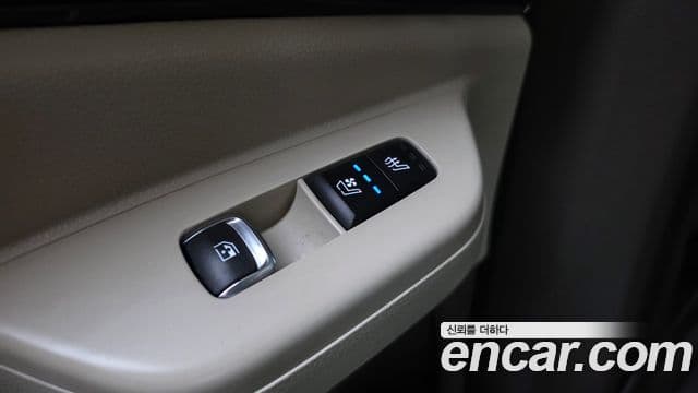 Kia Carnival 2024 — Photo 38/39