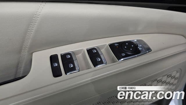 Kia Carnival 2024 — Photo 15/39