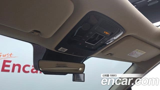 Kia Carnival 2021 — фото 18 из 20