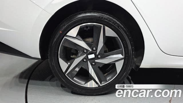 Hyundai Avante 2022 — ფოტო 5/20