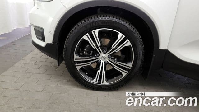 Volvo XC40 2021 — Şəkil 4/20