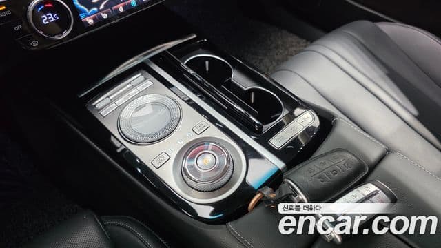 Genesis Electrified G80 2021 — Şəkil 9/20