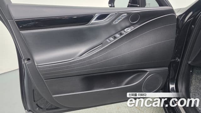 Genesis G80 2021 — Photo 24/30