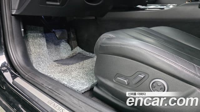 Genesis G80 2021 — Photo 4/30