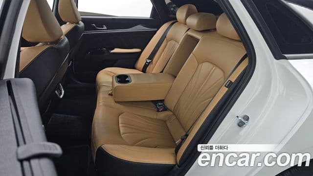 Kia K5 2022 — ფოტო 12/20