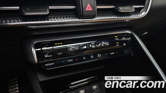 Kia K5 2022 — ფოტო 18/20