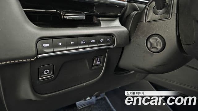Cadillac Escalade 2021 — фото 14 из 20