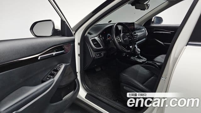 Kia Seltos 2022 — Şəkil 10/20